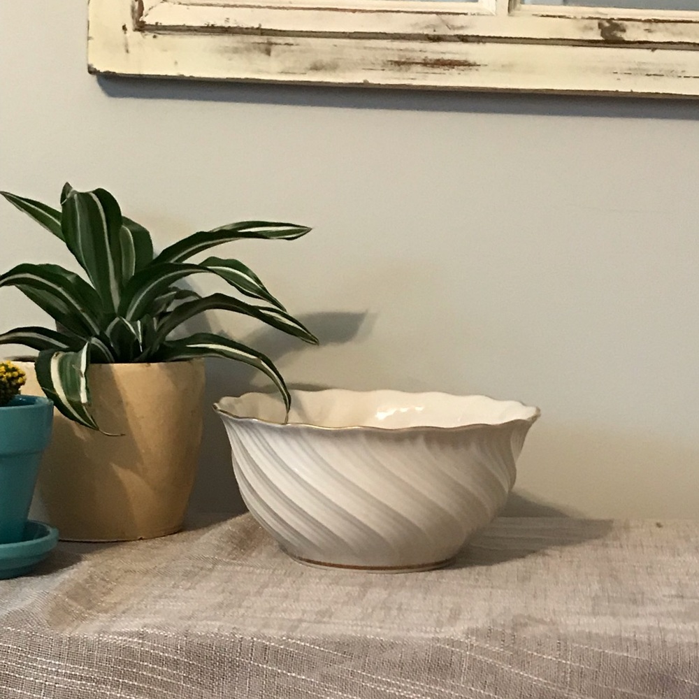 Lenox bowl